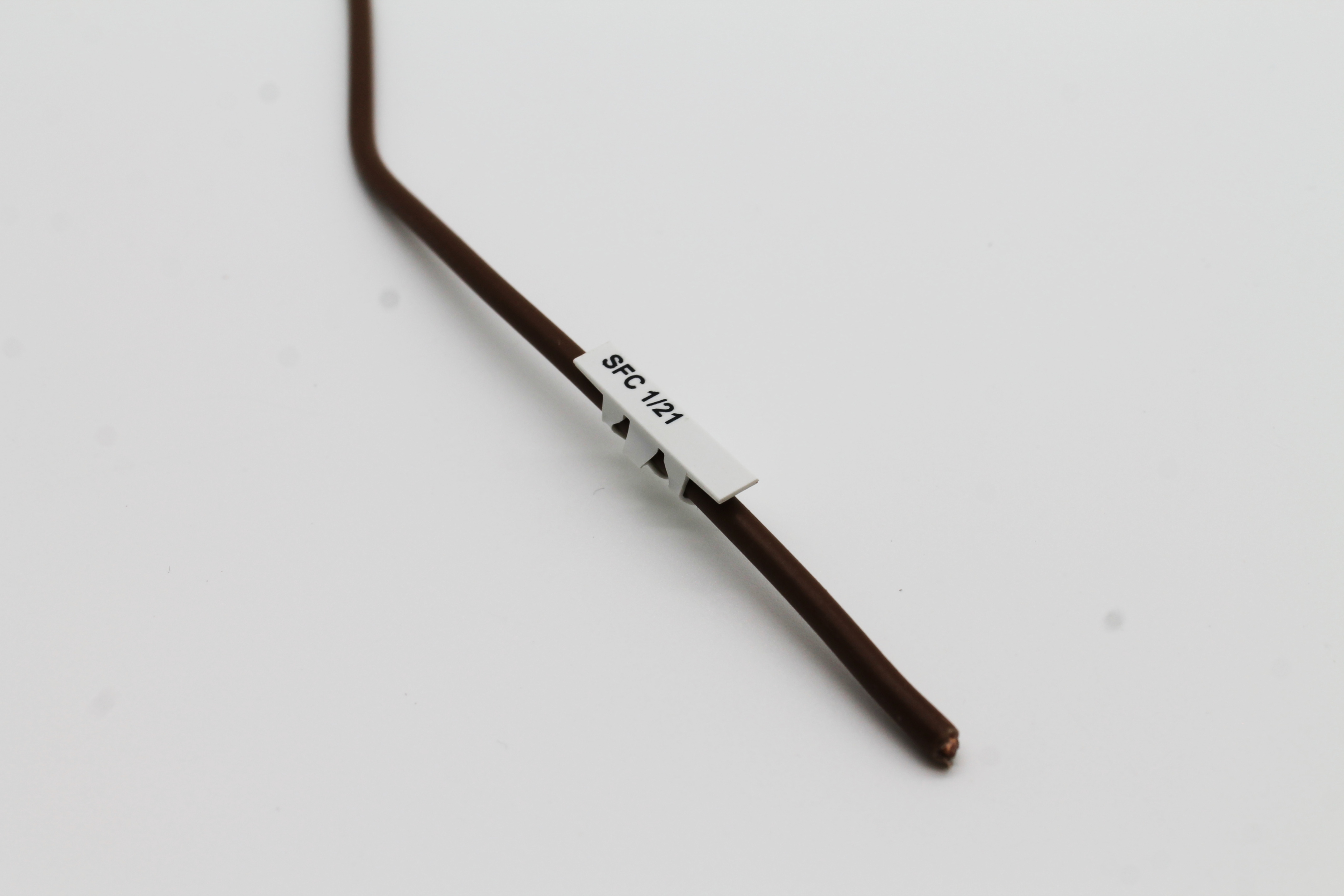 Aufrastbare Clip-Bauteilkennzeichnung SlimFix SFC